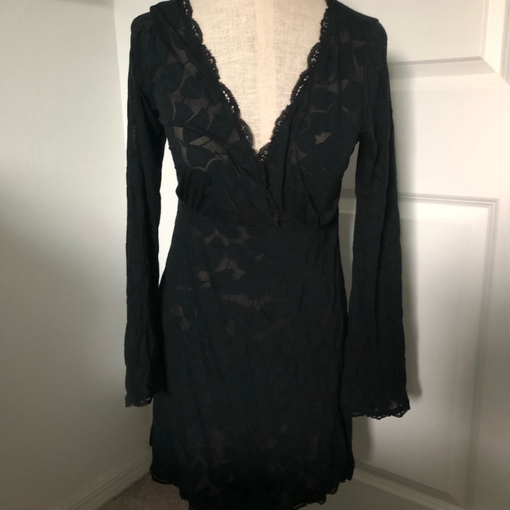 Venus Black Lace Bell Long Sleeve V-Neck Cover Up